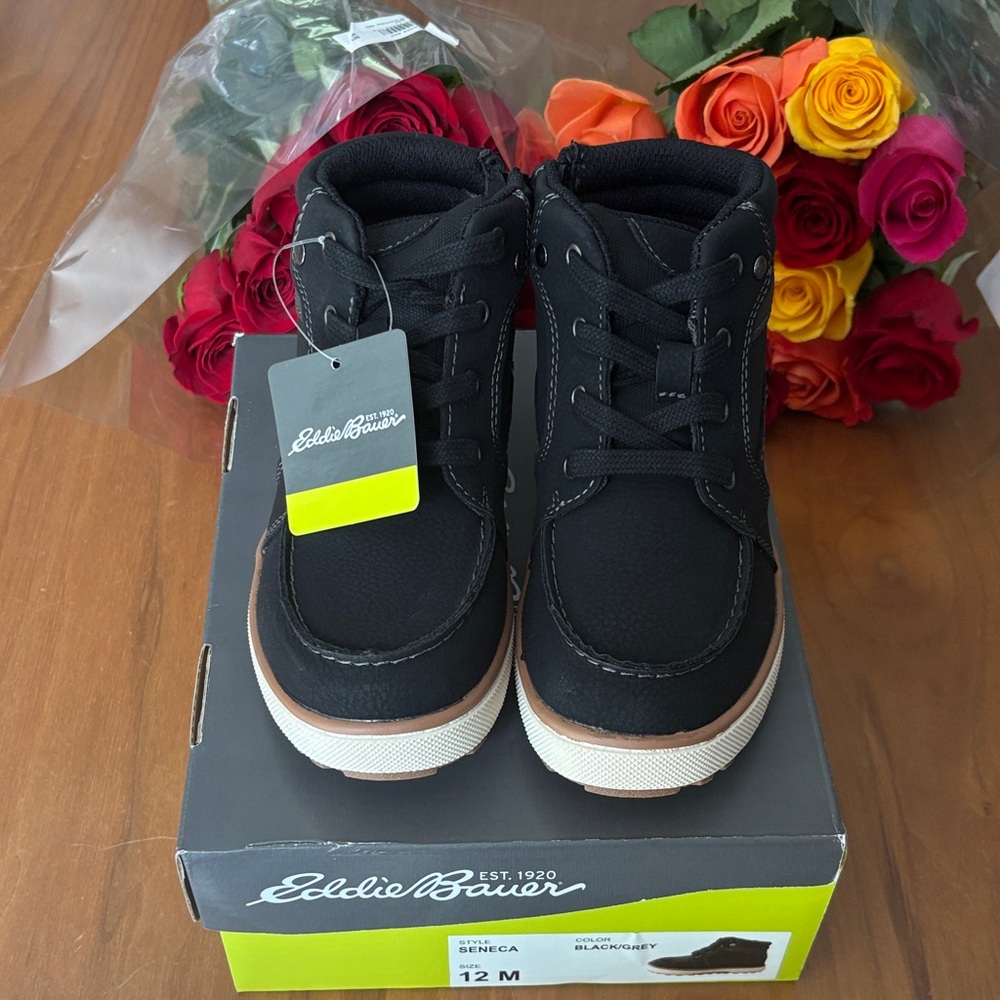 Eddie Bauer Kids Black Sneakers with Brown Trim